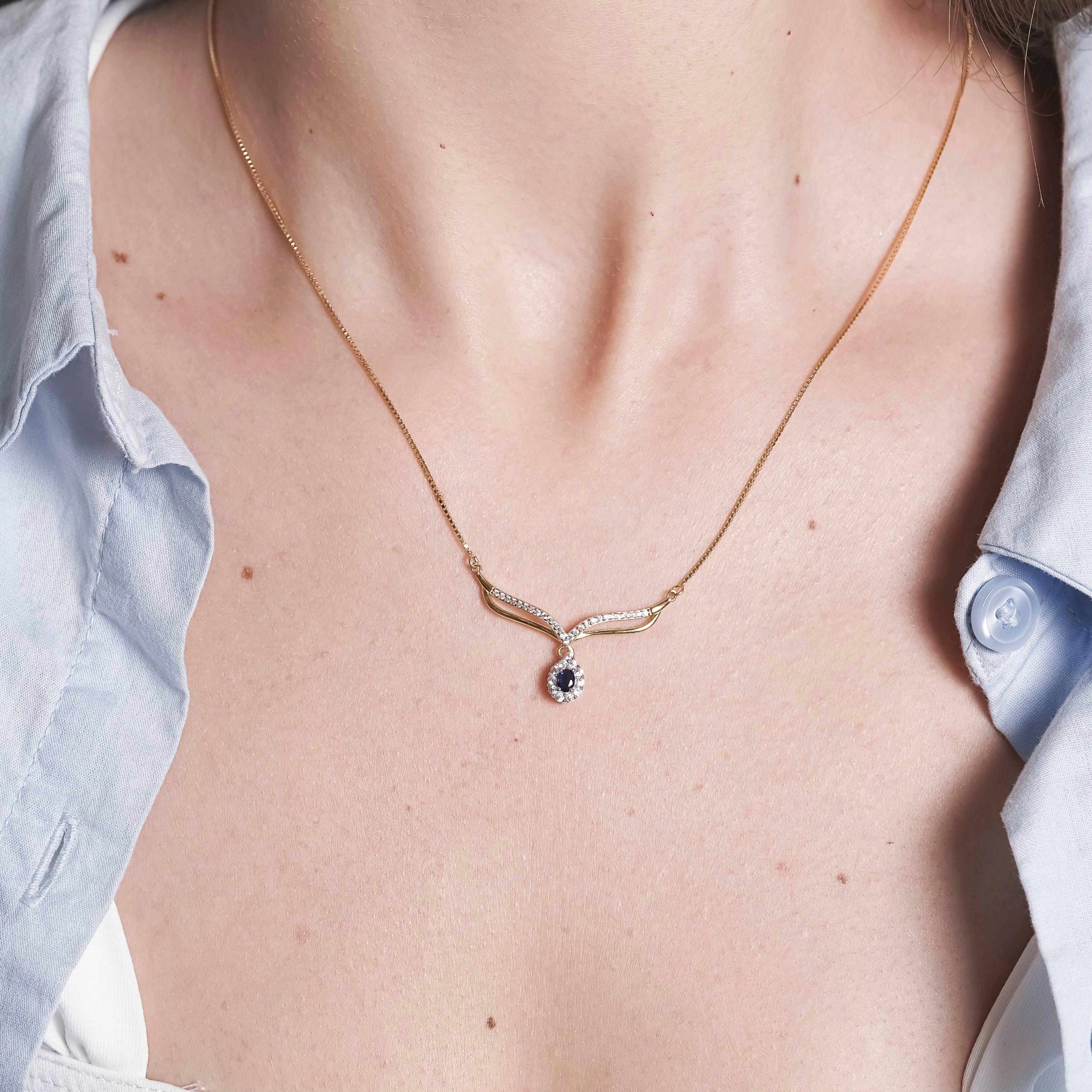 Teardrop Swirling Silver Necklace