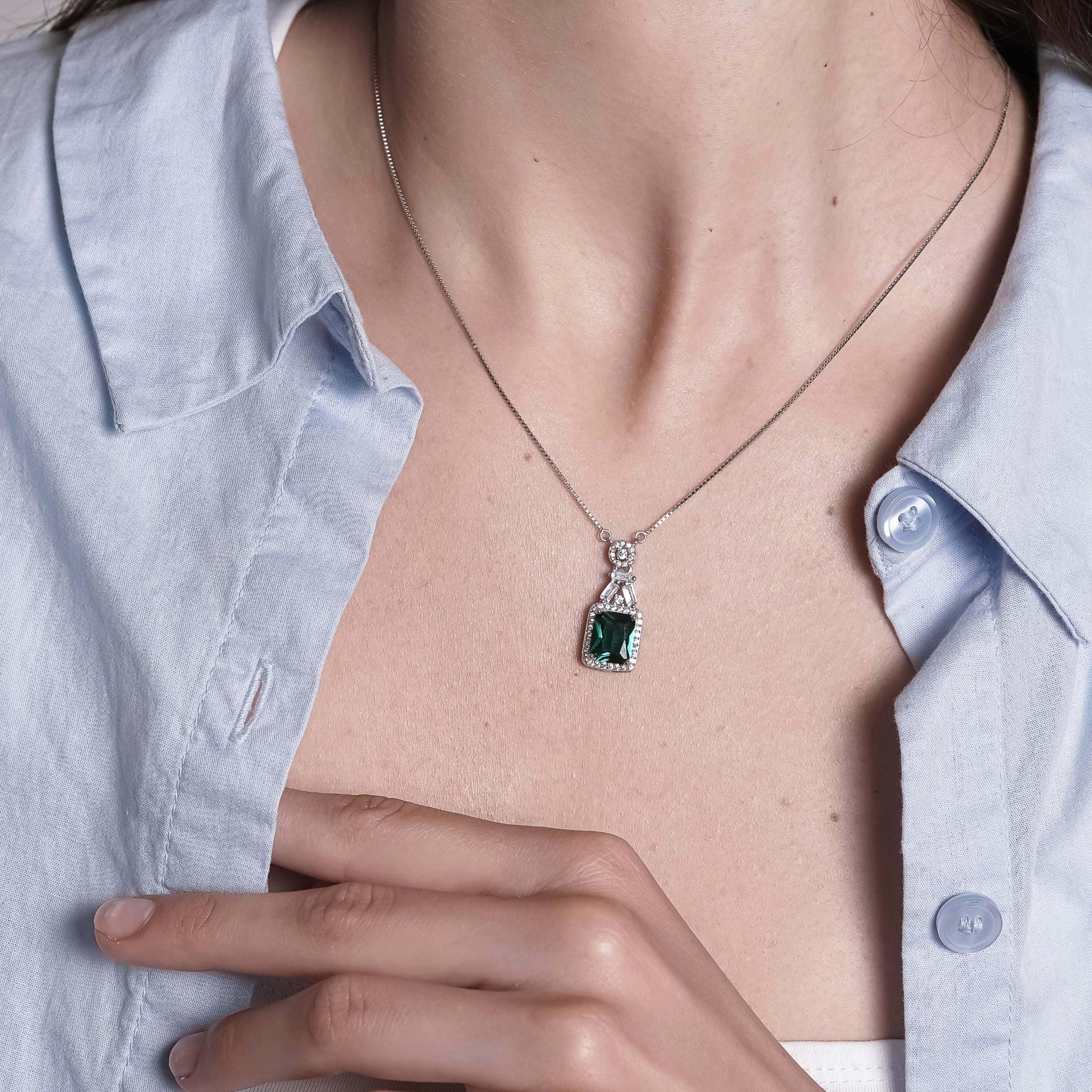Box Emerald Necklace